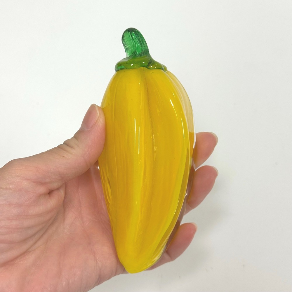 Vintage Hand Blown Art Glass Yellow Pepper Star Fruit Paperweight